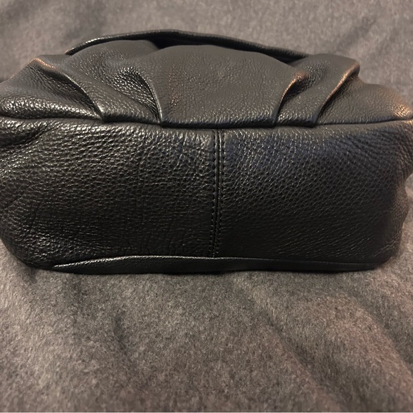 Marc by Marc Jacobs Lil Ukits black leather hobo bag - Picture 3 of 6